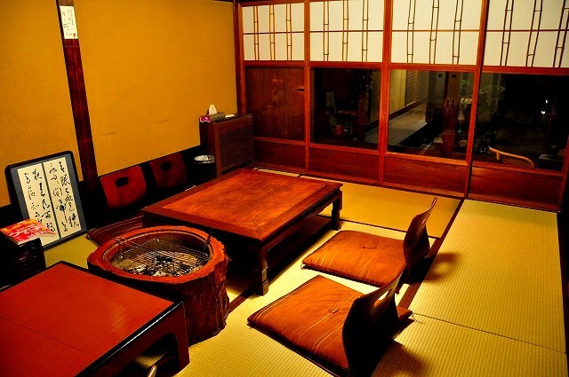 ゲストハウス 金魚家 京都 で町家の宿泊と和食を楽しむ